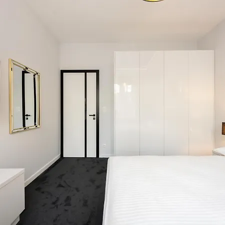 Apartmán Native Slowackiego 14i8 *
